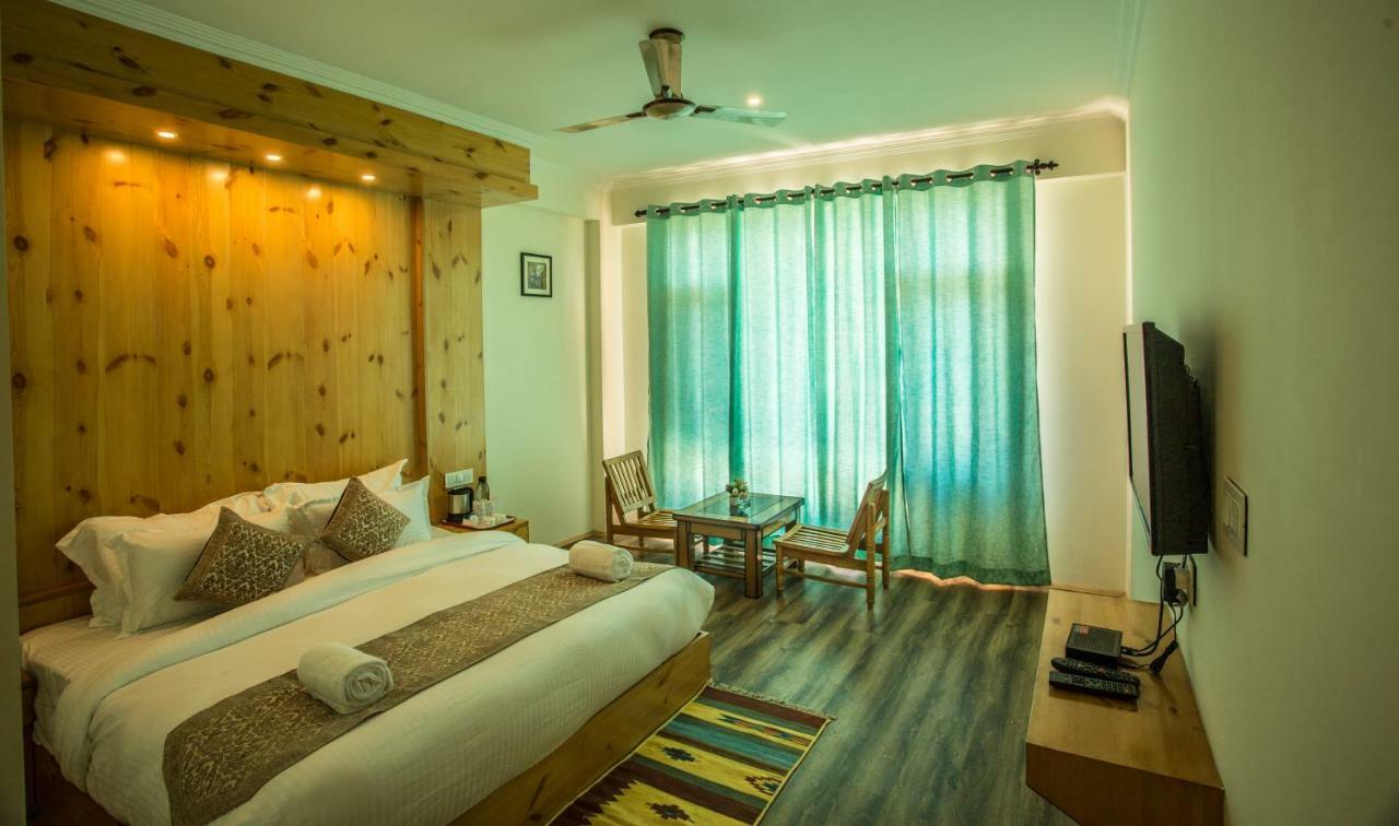 Pashmina Hotel มะนาลี ภายนอก รูปภาพ